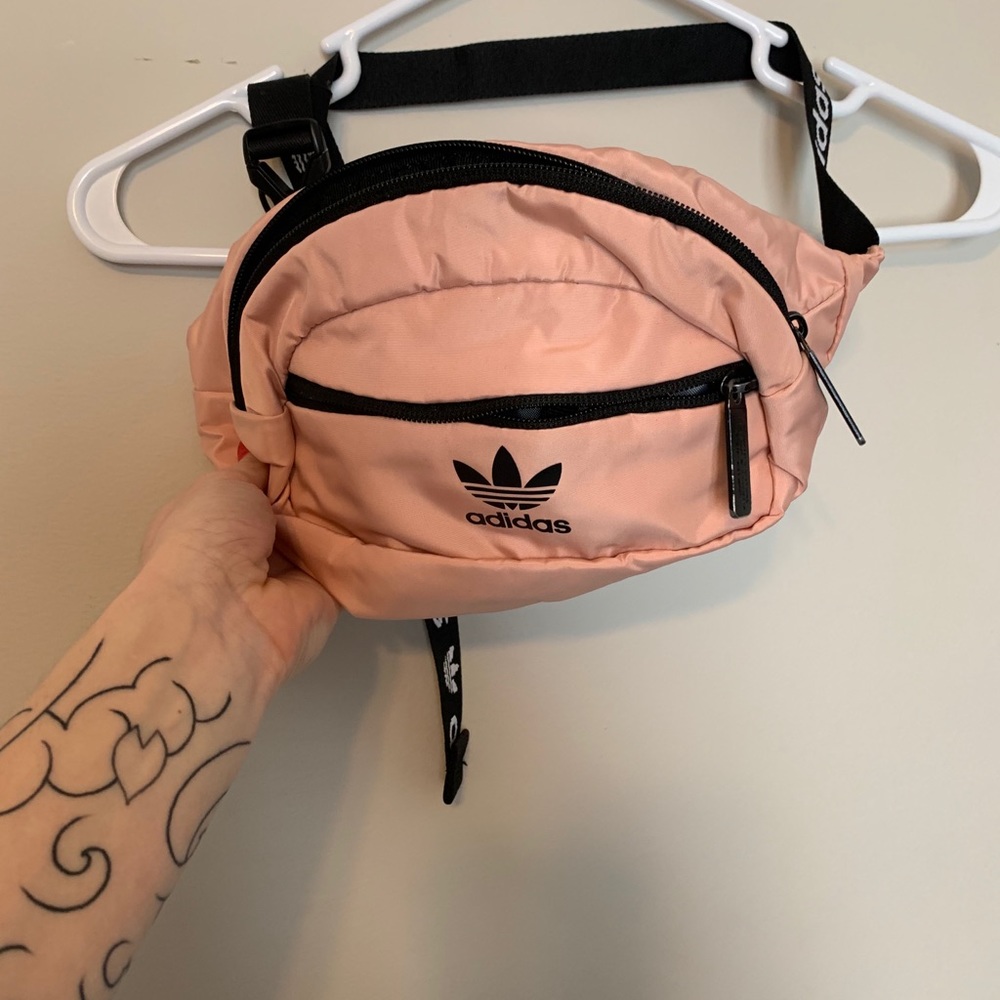Adidas Fanny pack 😍